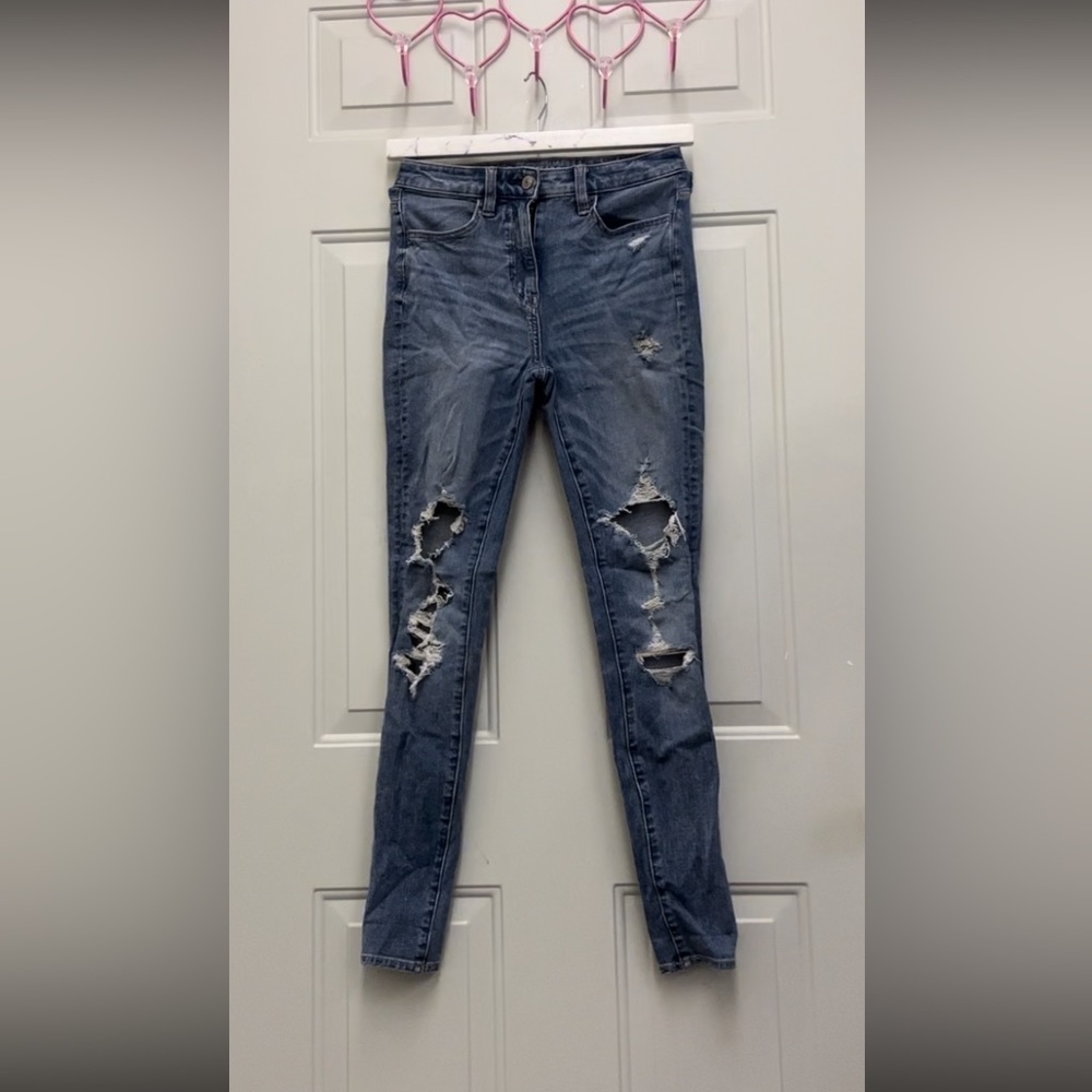 distressed high wasted skinny jeans